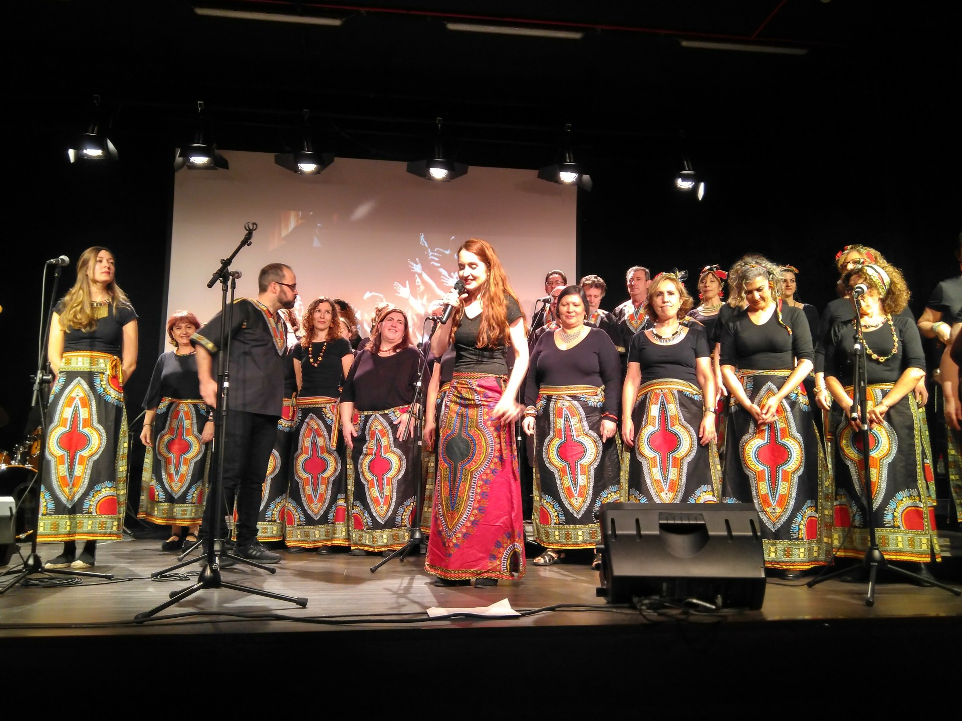 JOYFUL GOSPEL CHOIR & JOYFUL LITTLE LIGHTS