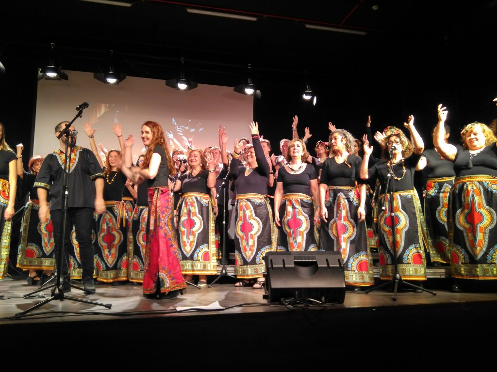 JOYFUL GOSPEL CHOIR & JOYFUL LITTLE LIGHTS